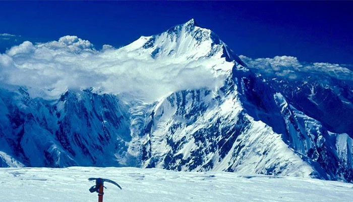 892007 9069249 Rescue operation begins for three stranded mountaineers akhbar