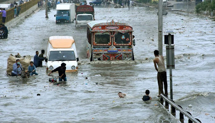 karachi flood 2