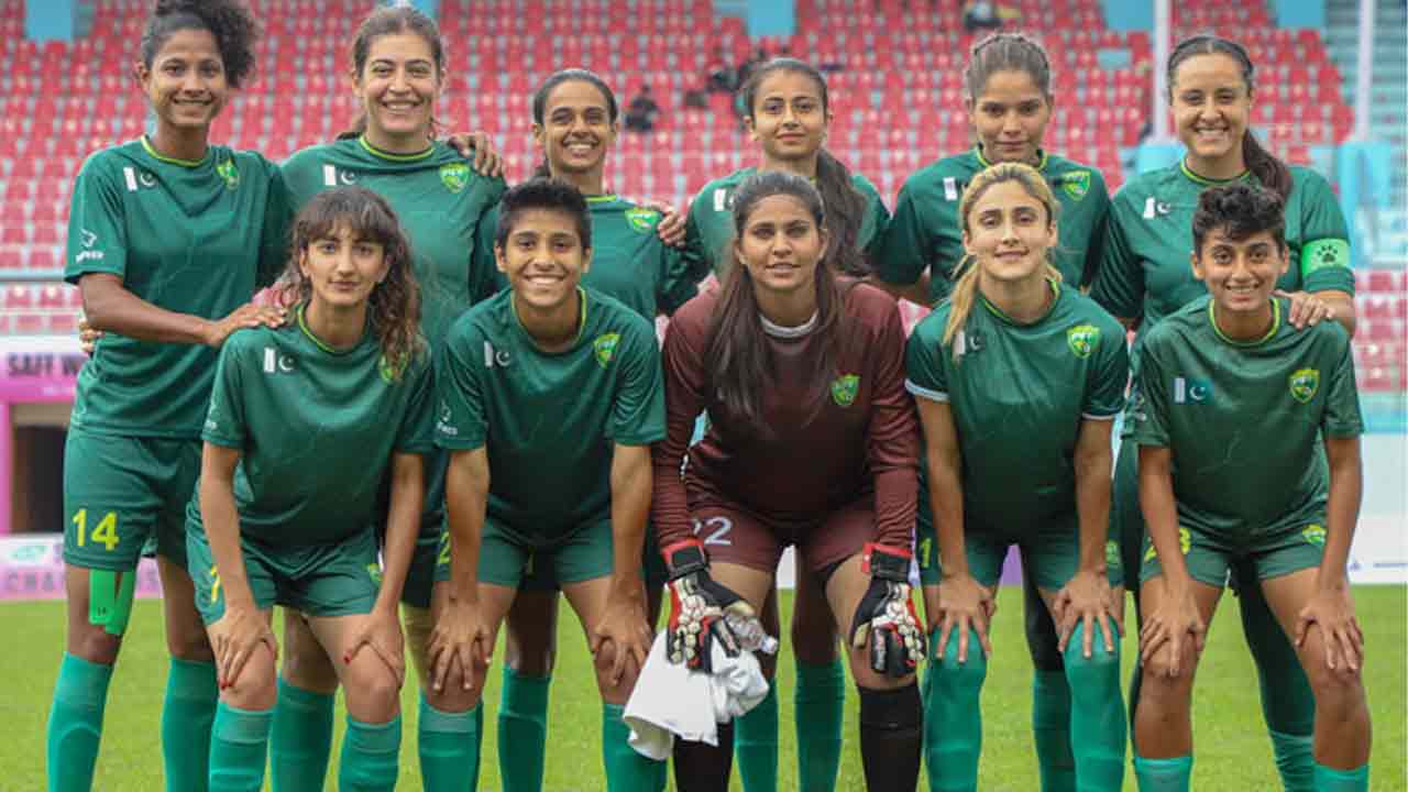 women footbal team