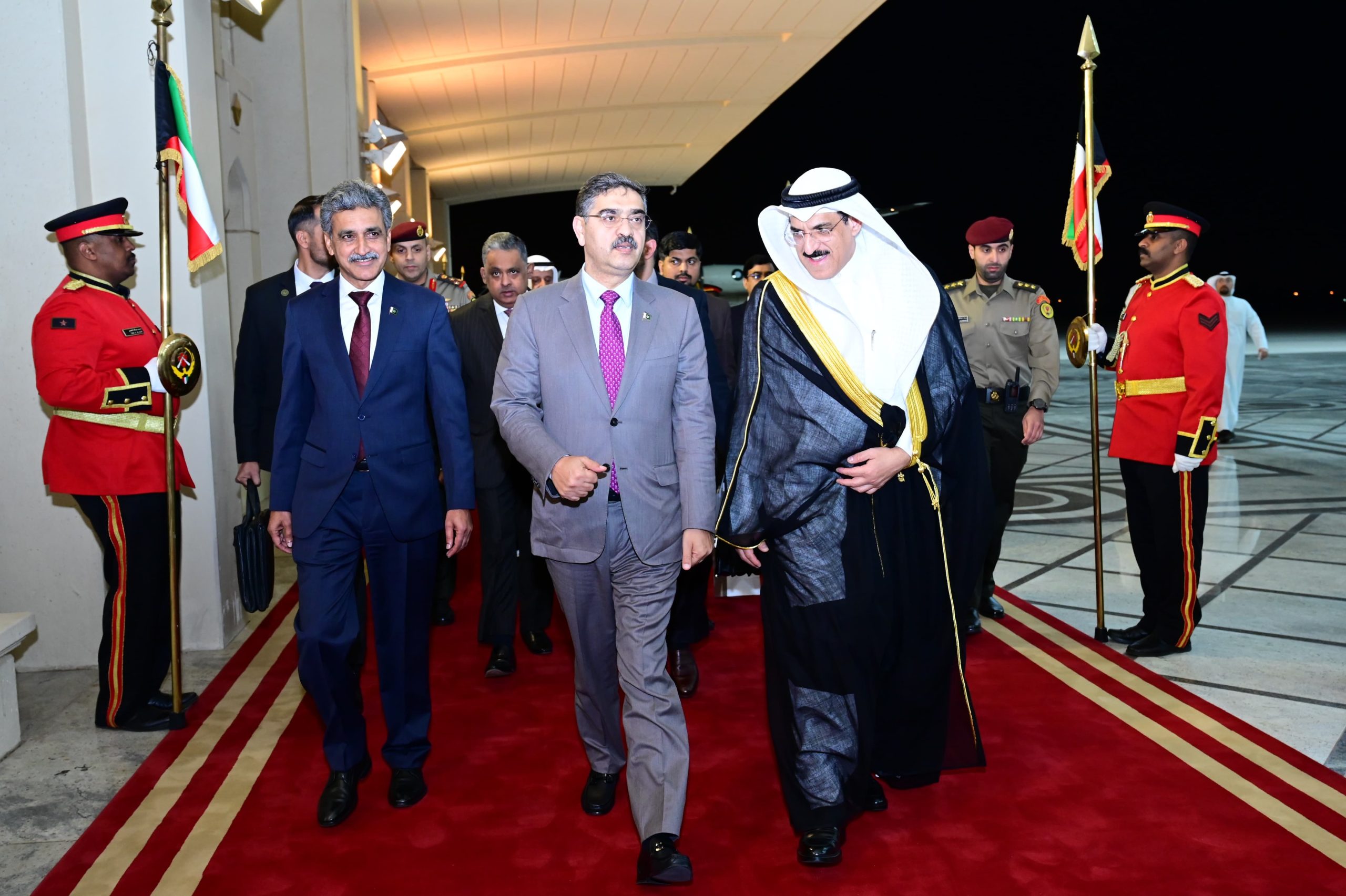 pm anwar ul haq kakar reached kuwait scaled