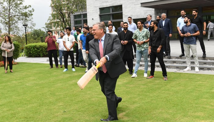 us ambassador met pak cricket team