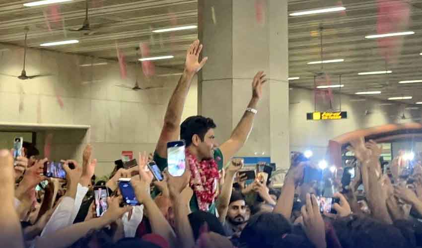 arshad nadeem at airport