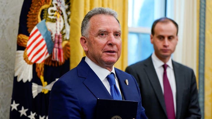 c6d493c5 b541 45b1 8651