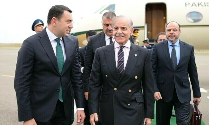 شہبازشریف ای سی او سربراہی اجلاس میں شرکت کیلئے آذربائیجان پہنچ گئے