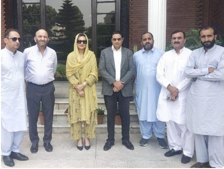 پی ٹی آئی کے سینیٹ کے ناراض امیدواروں کا گنڈا پورکا فیصلہ ماننے سے انکار،مزاکرات ناکام