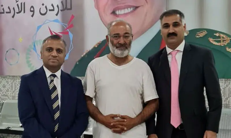senator mushtaq